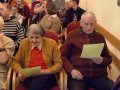 Państwo Polkowscy czytają dyplomy